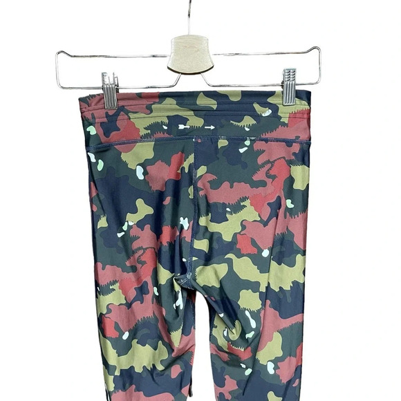 The Upside Red and Green Camo Print Drawstring Leggings Size US 6 - Picture 7 of 8